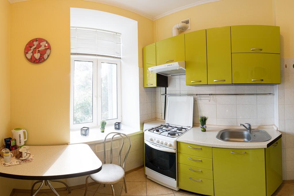 Kyiv Apartment In The City Center On Turgenevskaya Street 외부 사진